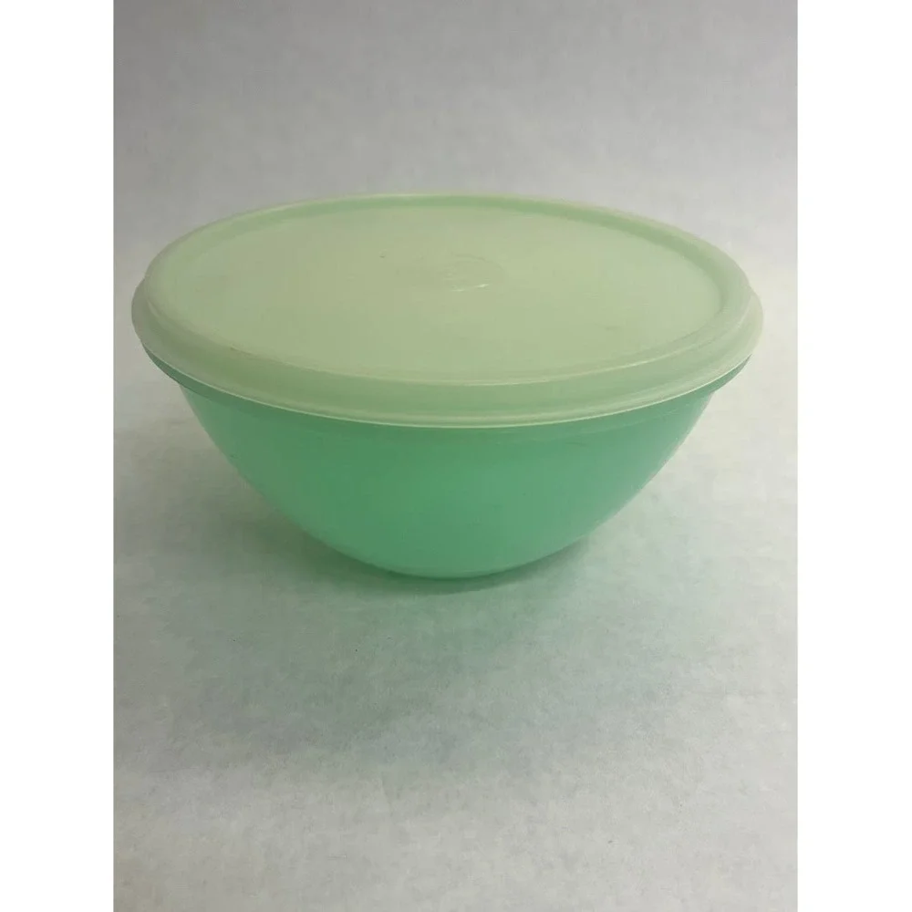 Vintage Tupperware Wonderlier Bowl 234-21 Jadeite Green with Lid 6 Inch USA